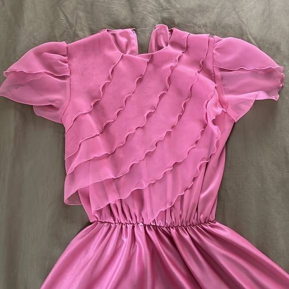 Vintage Pink Satin Dress - Picture 2 of 8